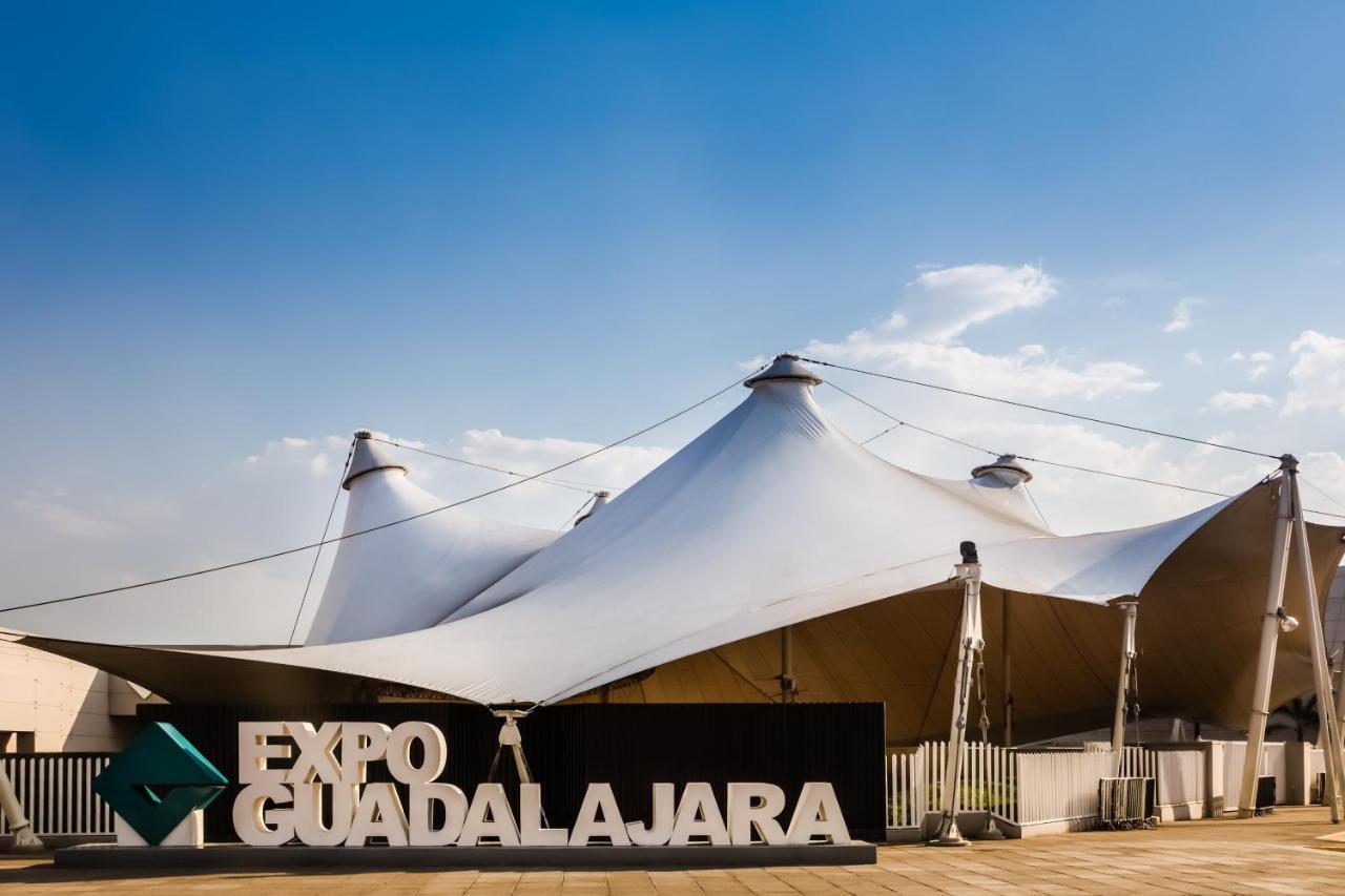 One Guadalajara Expo Hotel Екстериор снимка