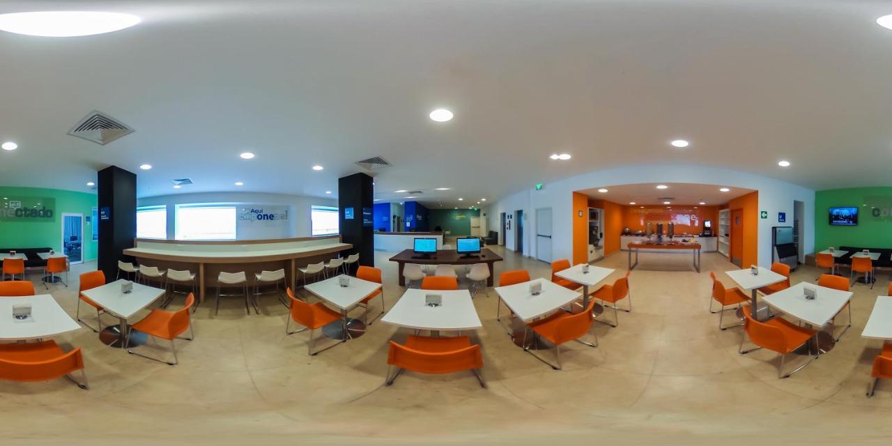 One Guadalajara Expo Hotel Екстериор снимка