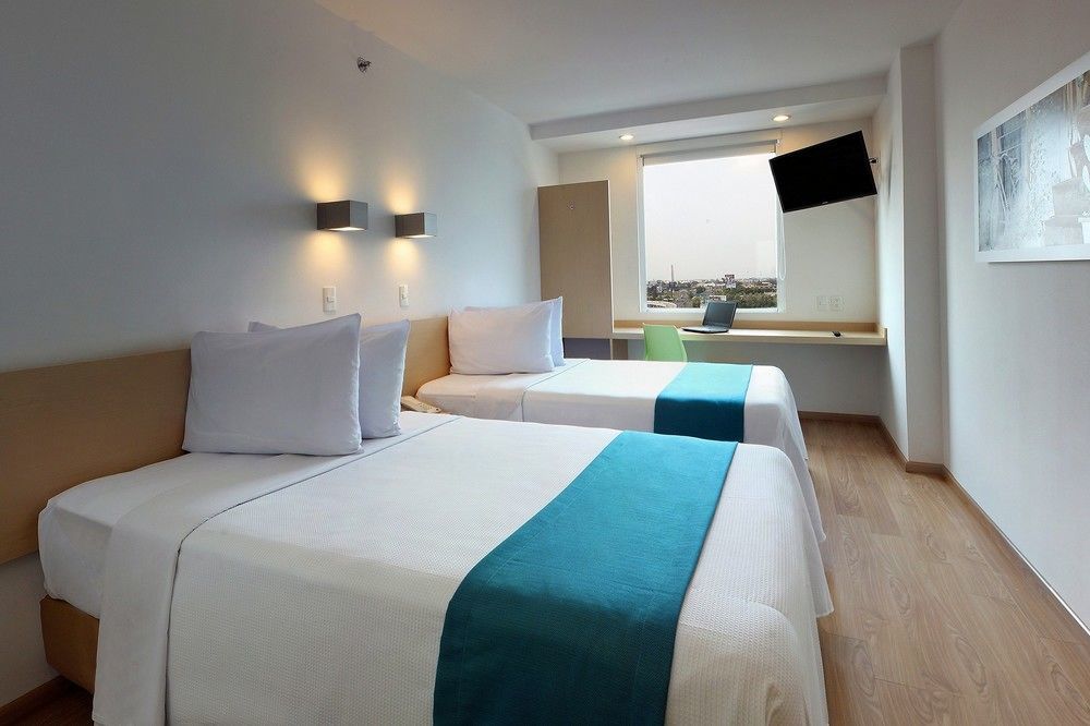 One Guadalajara Expo Hotel Екстериор снимка