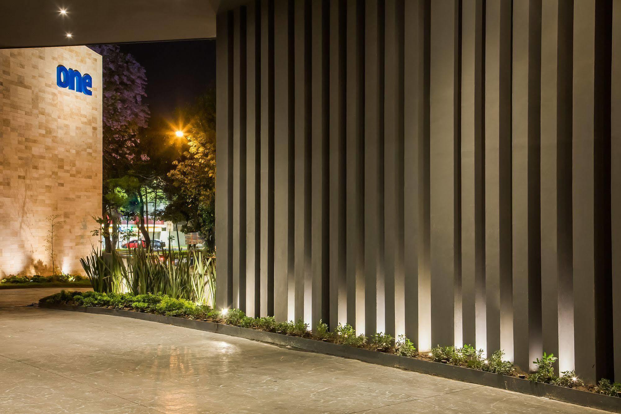 One Guadalajara Expo Hotel Екстериор снимка